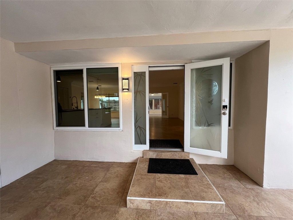 Photo of 3336 NE 19th Avenue, Oakland Park, FL 33306 (MLS # F10488327)