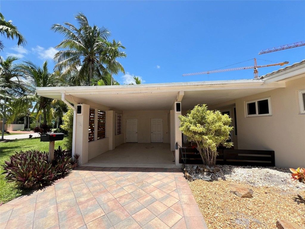 Photo of 3336 NE 19th Avenue, Oakland Park, FL 33306 (MLS # F10488327)