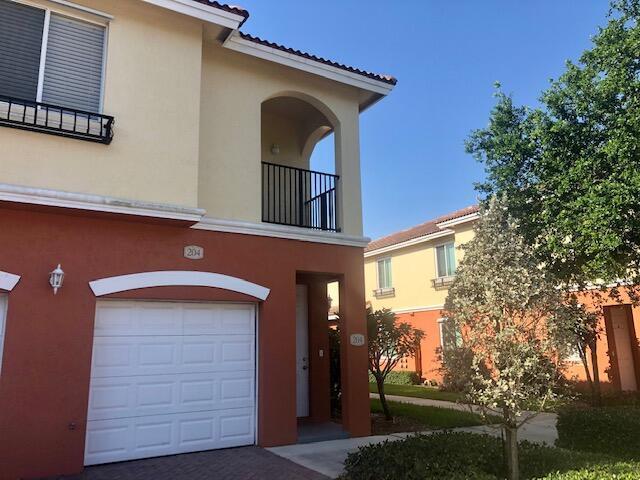 MOVE IN READY! Beautifully maintained end unit in desirable Villabella. Features include gorgeous vinyl flooring throughout, granite counters in kitchen, and a covered patio. Comfortable 2 bedroom, 2 bath open floorplan, plus a 1 car garage with extra storage space. Great location for those who commute and those who want to be close to historic downtown Stuart's best restaurants and beaches. Gated community with clubhouse and pool.