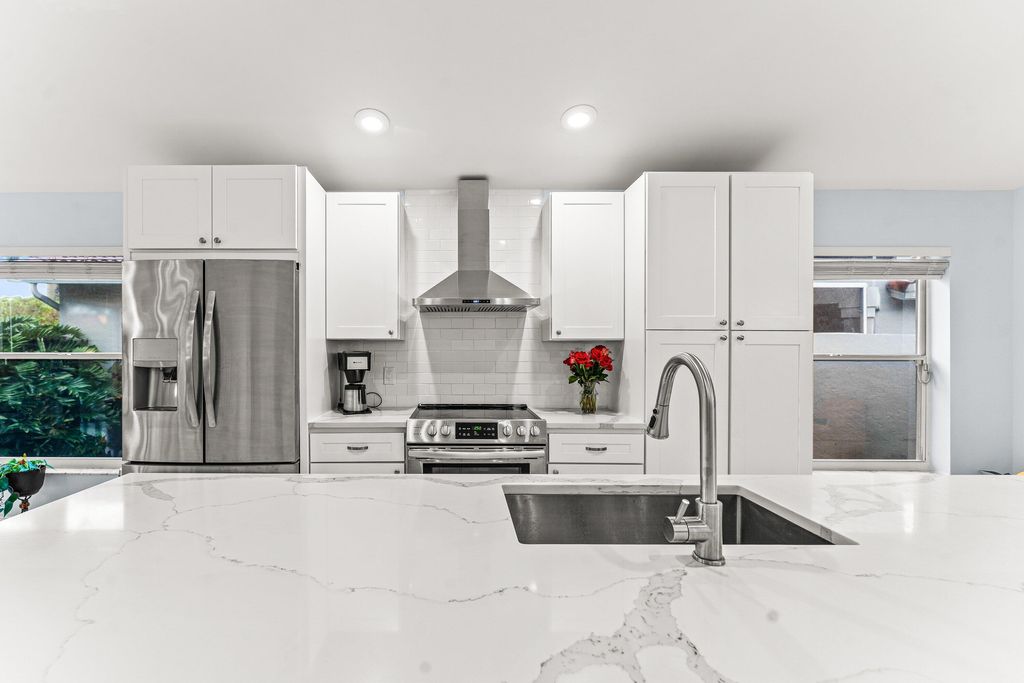 Photo of 9702 Harbour Lake Circle, Boynton Beach, FL 33437 (MLS # R11158574)