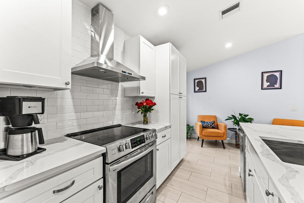 Photo of 9702 Harbour Lake Circle, Boynton Beach, FL 33437 (MLS # R11158574)