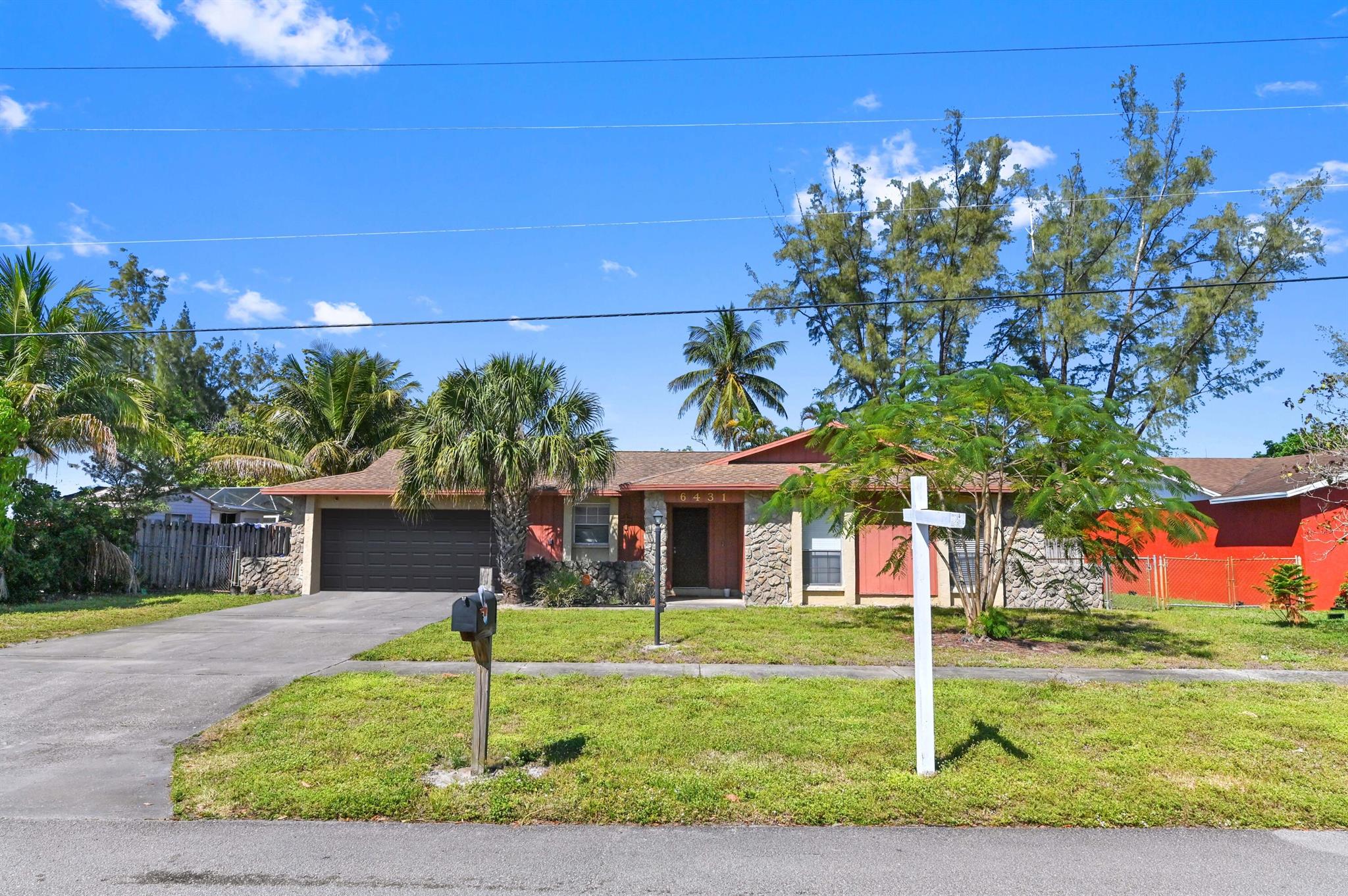 6431 Saxon Boulevard