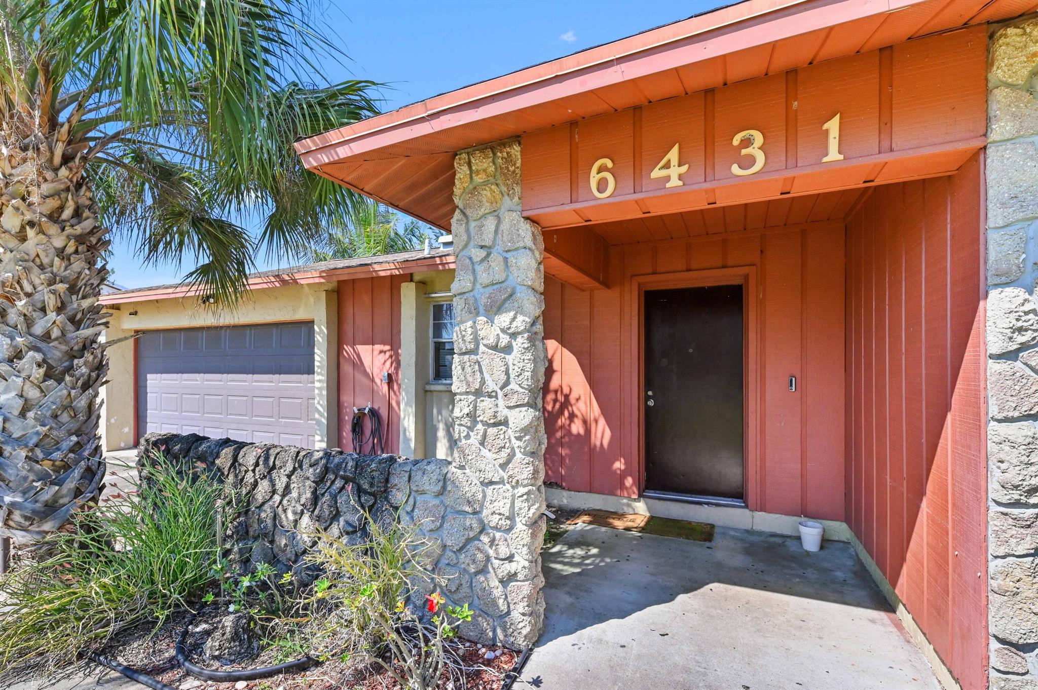 6431 Saxon Boulevard