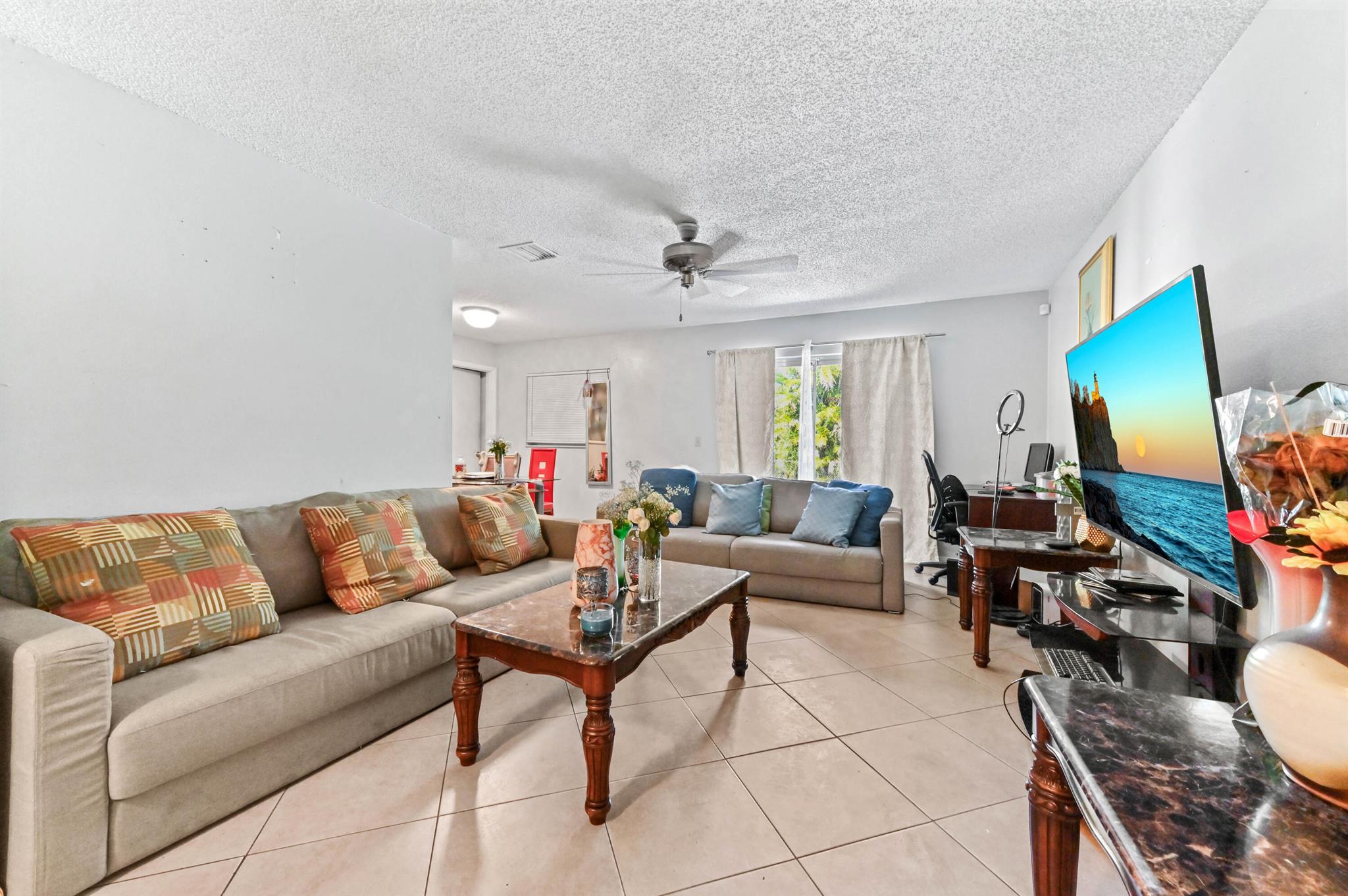 6431 Saxon Boulevard