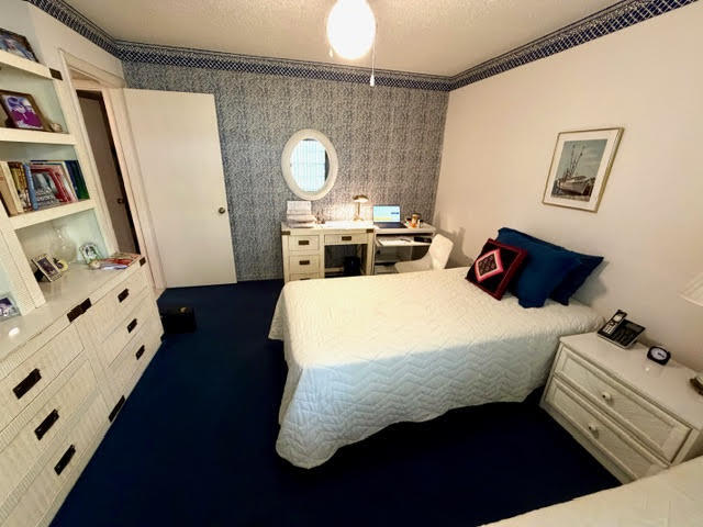 SOUTHPORT AT HUNTERS RUN CONDO - Residential