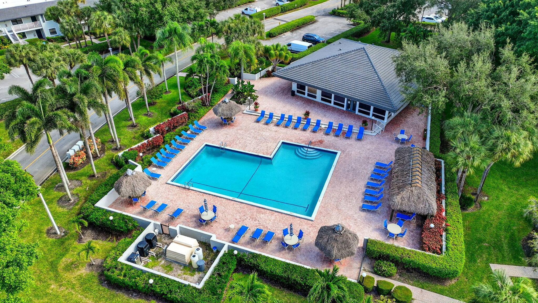 SOUTHPORT AT HUNTERS RUN CONDO - Residential