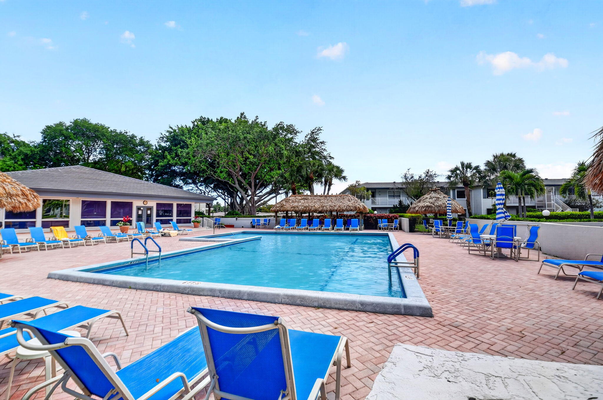 SOUTHPORT AT HUNTERS RUN CONDO - Residential