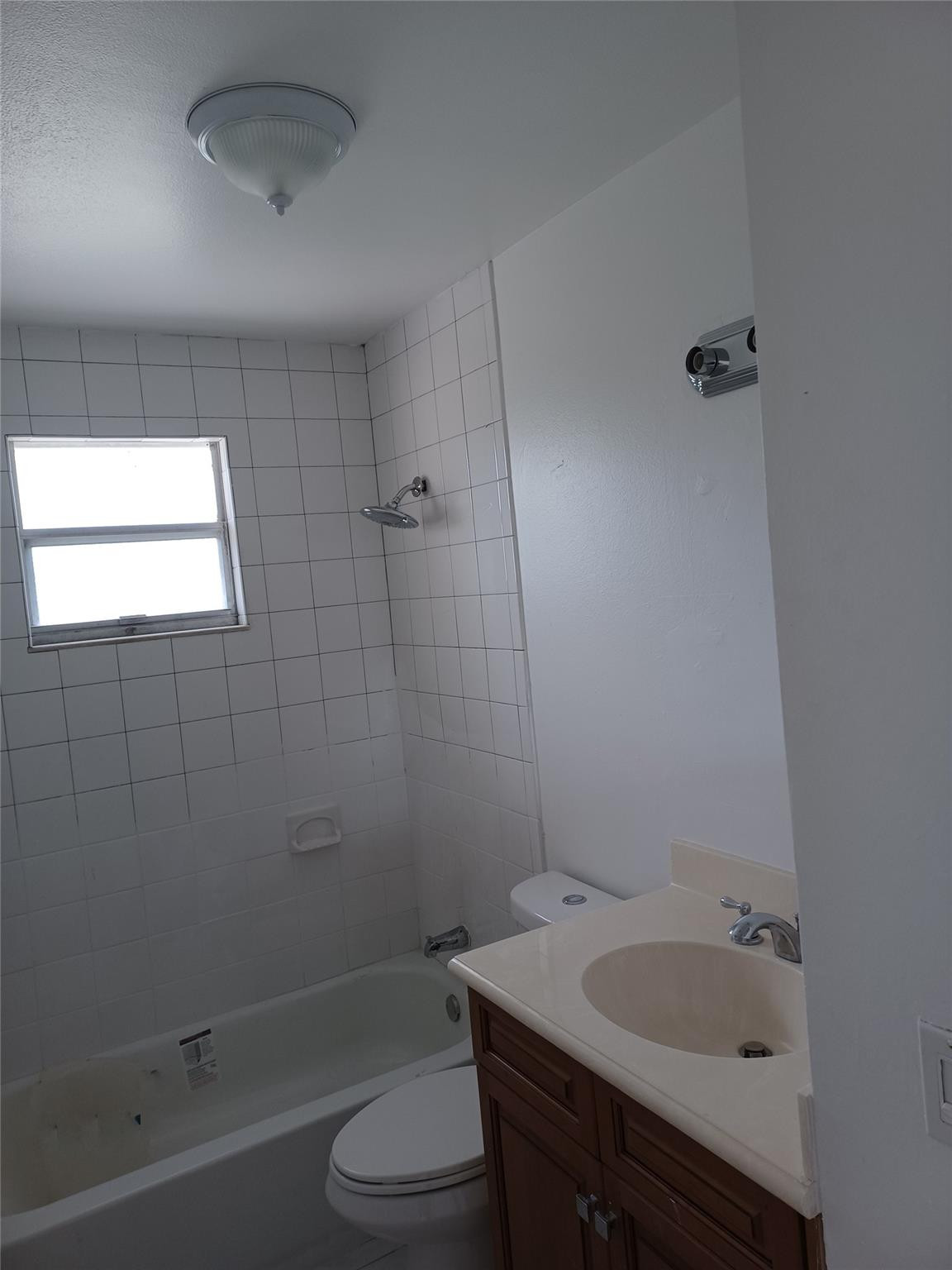 West Gate Estate - Residential Lease