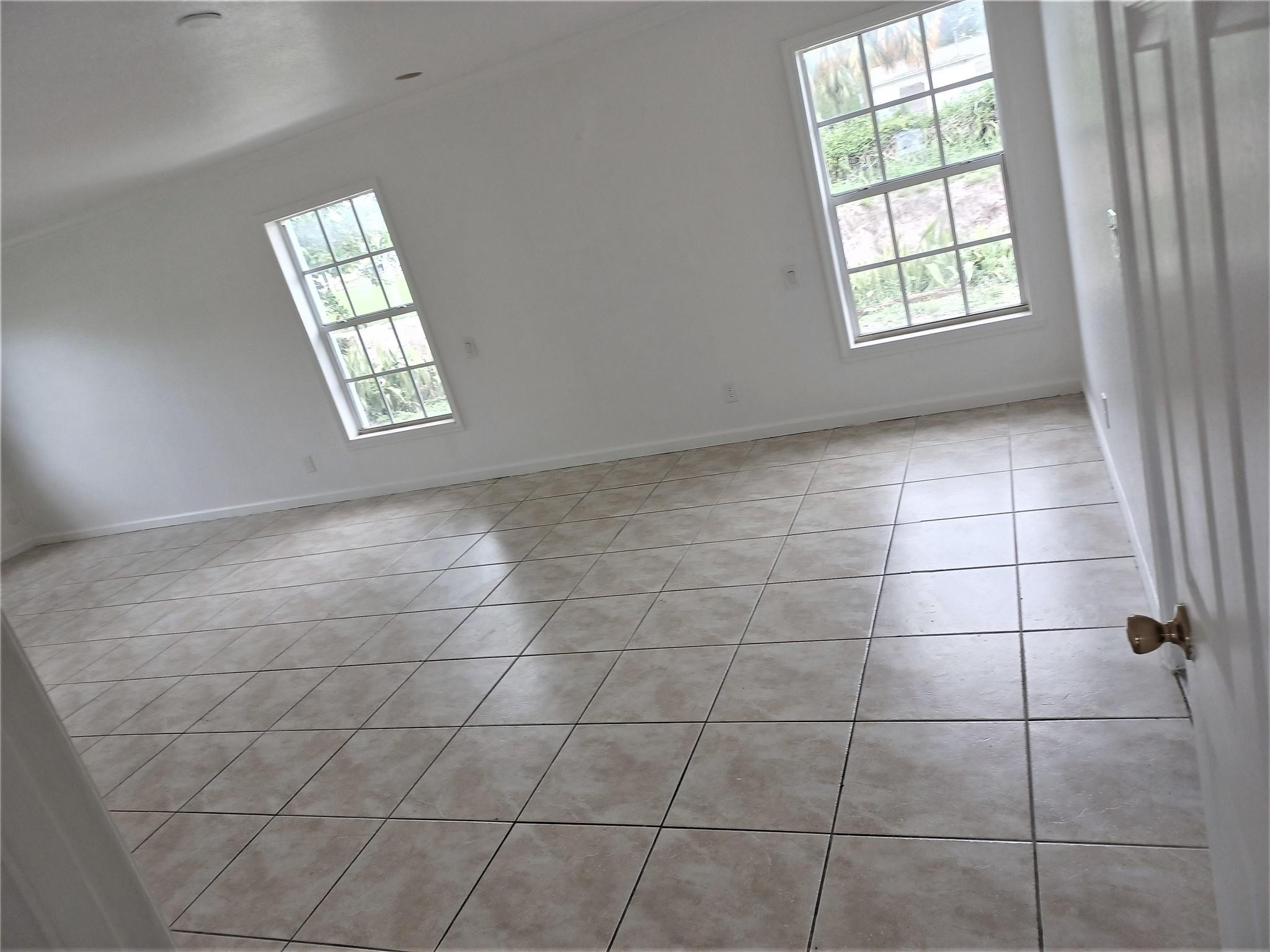 West Gate Estate - Residential Lease