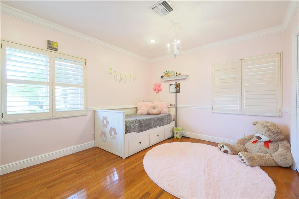 Jacaranda Area 16a 91-14 - Residential