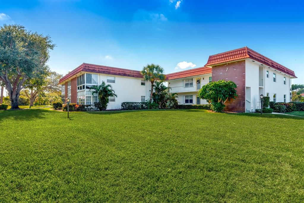 Photo of 1225 NW 21st Street #714, Stuart, FL 34994 (MLS # R10773376)