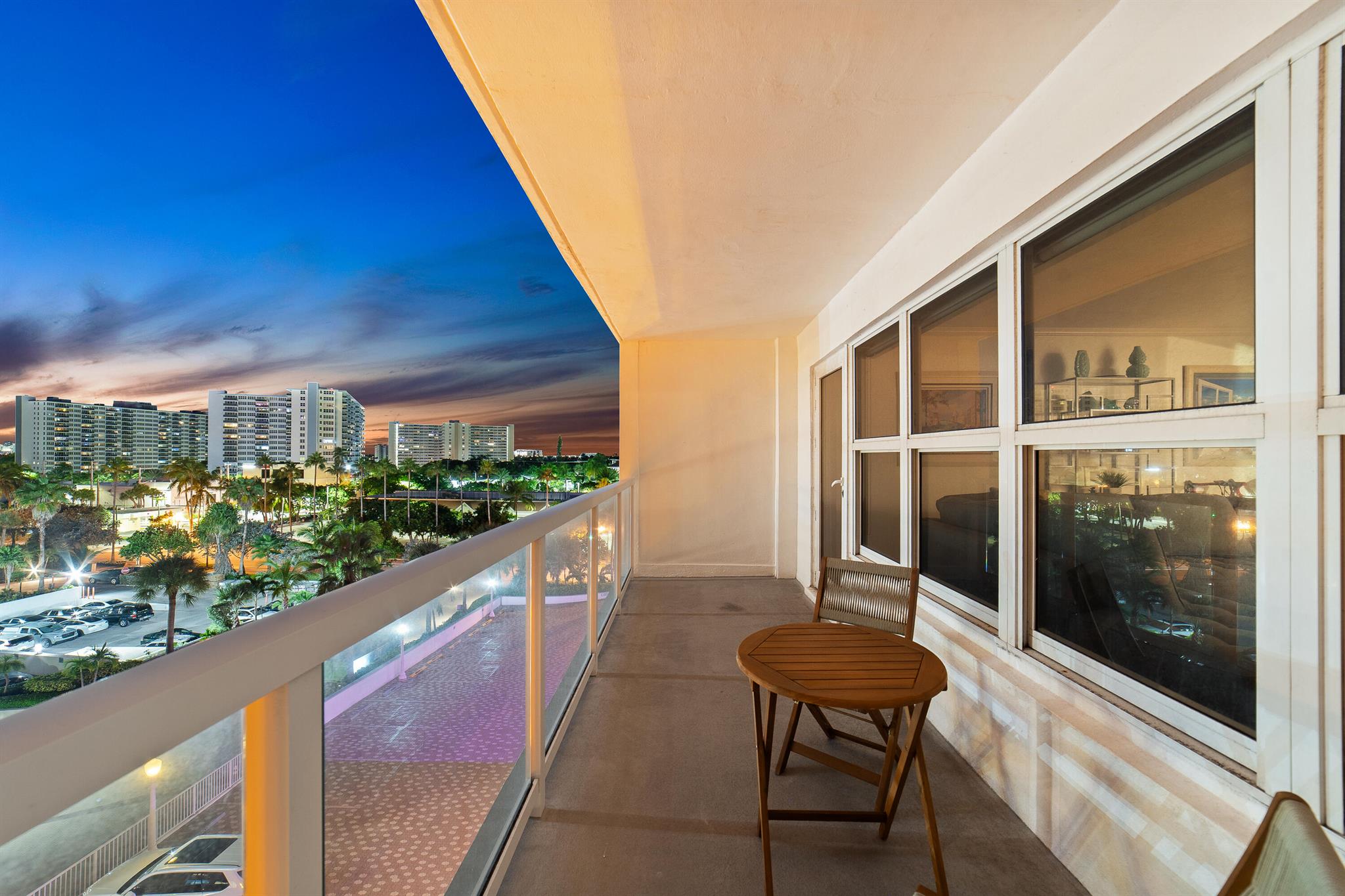 REGENCY TOWER SOUTH CONDO - Residential