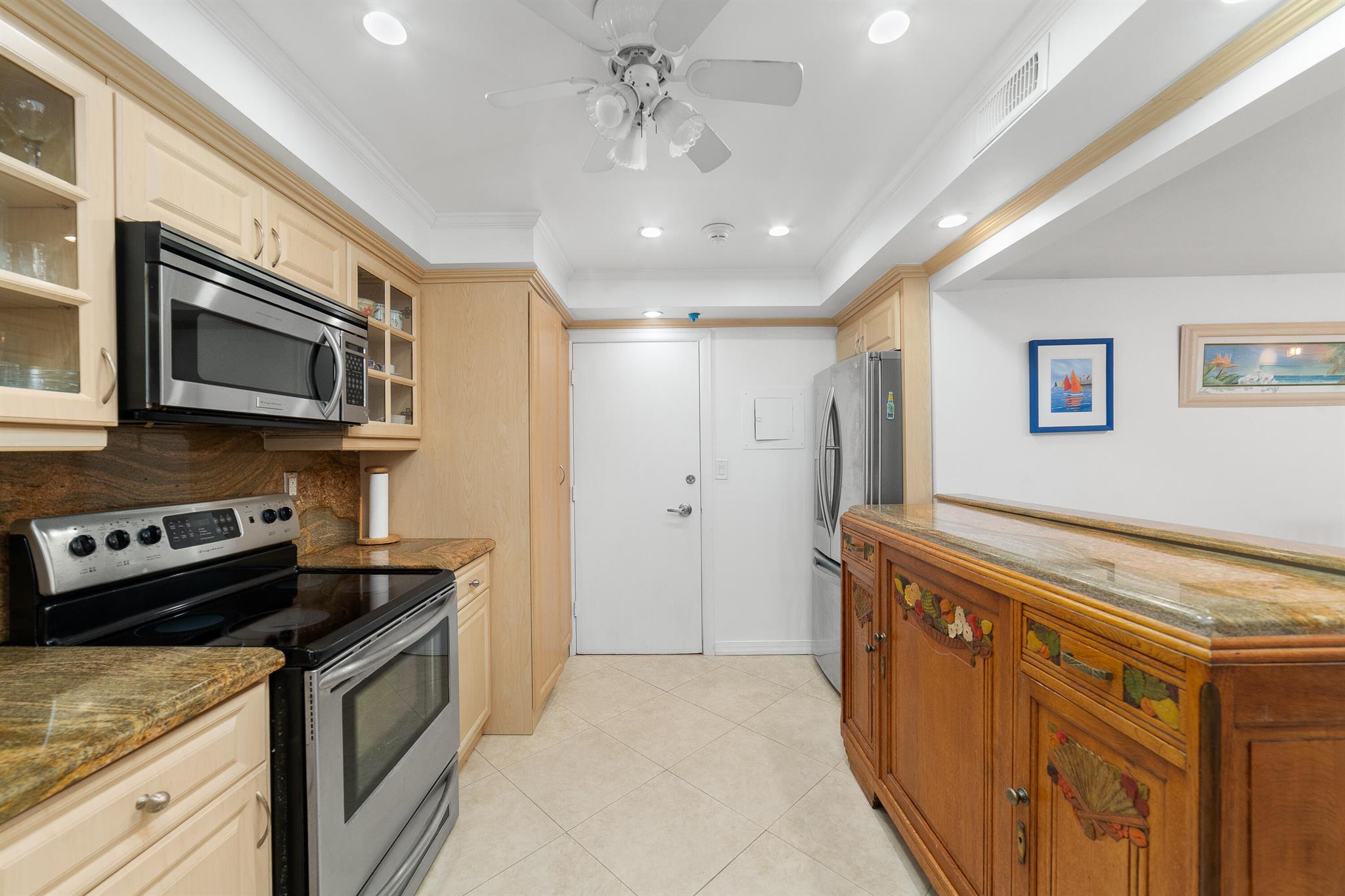 REGENCY TOWER SOUTH CONDO - Residential