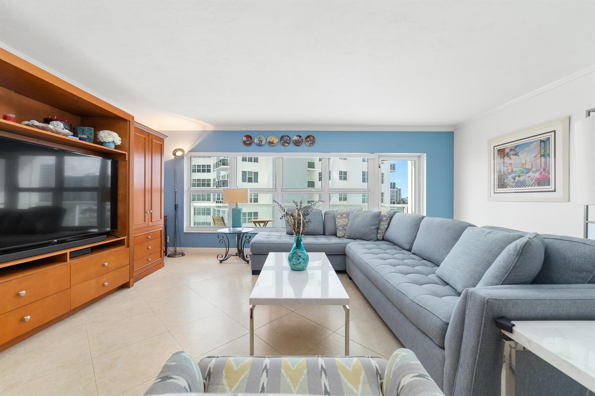 REGENCY TOWER SOUTH CONDO - Residential