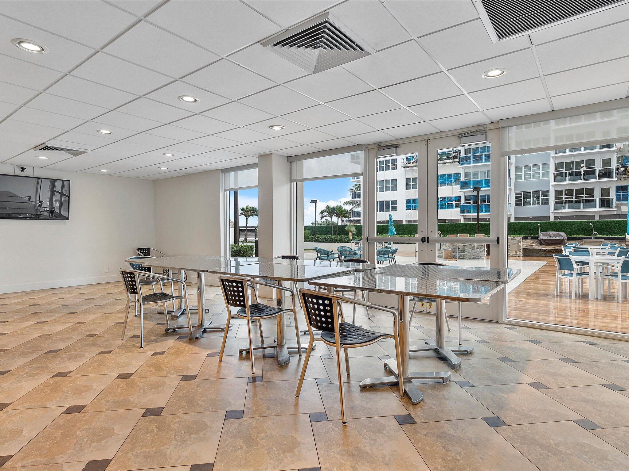 REGENCY TOWER SOUTH CONDO - Residential