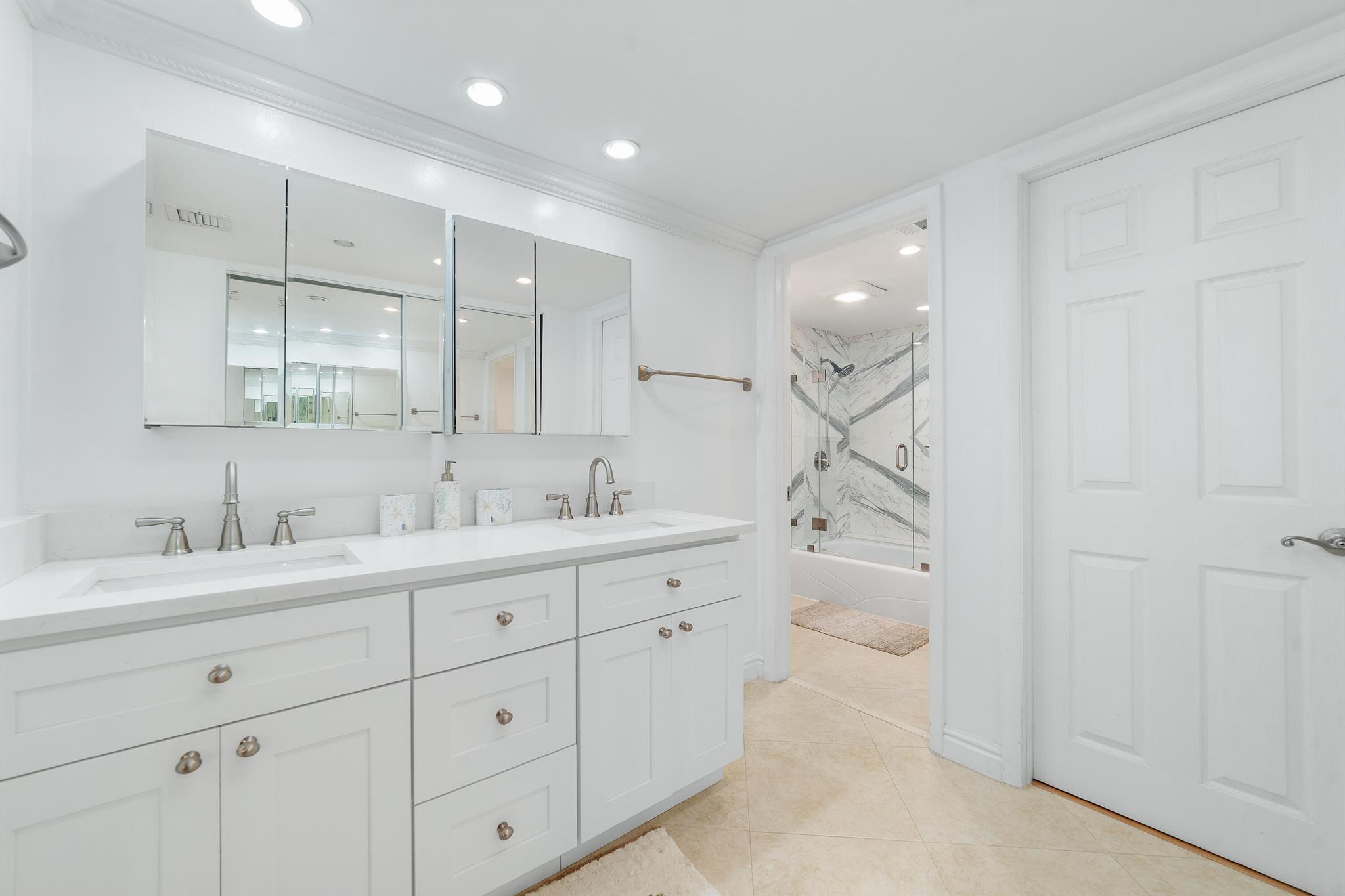 REGENCY TOWER SOUTH CONDO - Residential