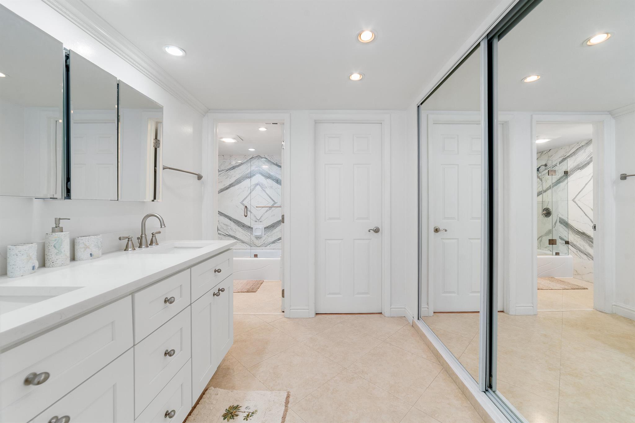 REGENCY TOWER SOUTH CONDO - Residential