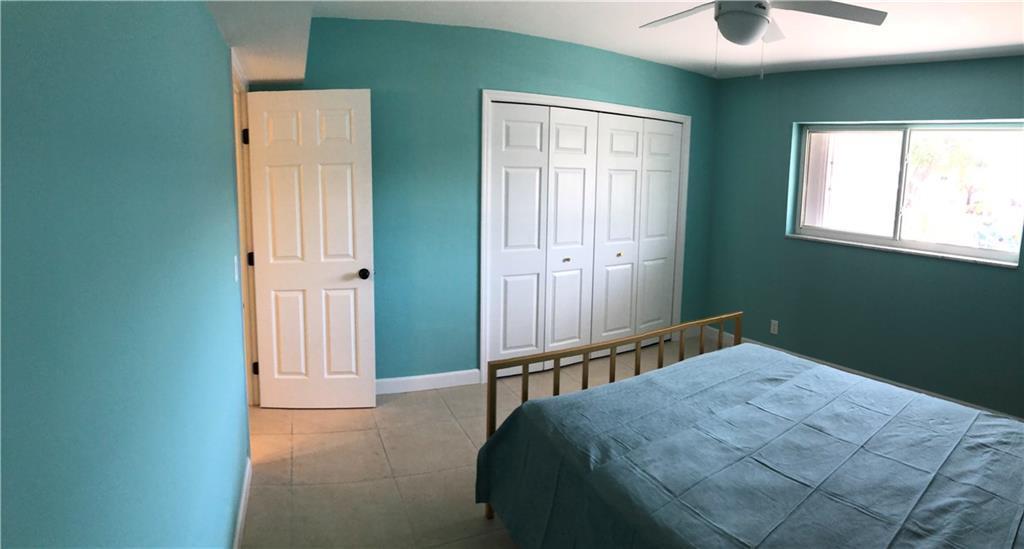 TEQUESTA GARDEN CONDO 4 - Residential