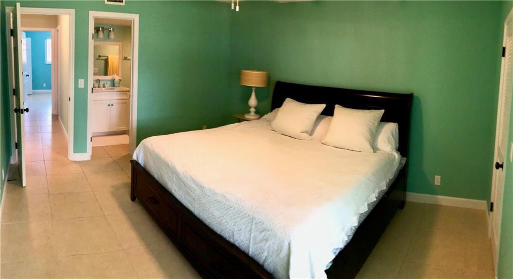 TEQUESTA GARDEN CONDO 4 - Residential