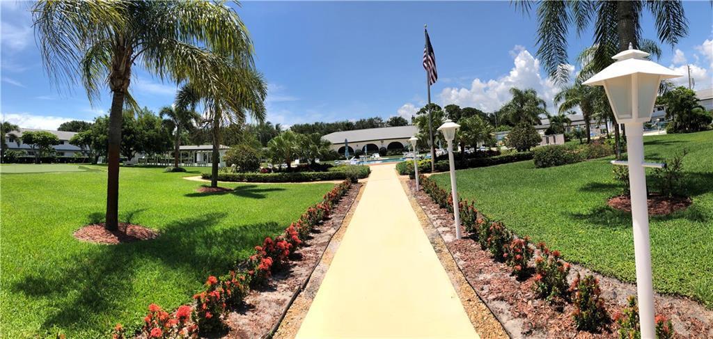 TEQUESTA GARDEN CONDO 4 - Residential