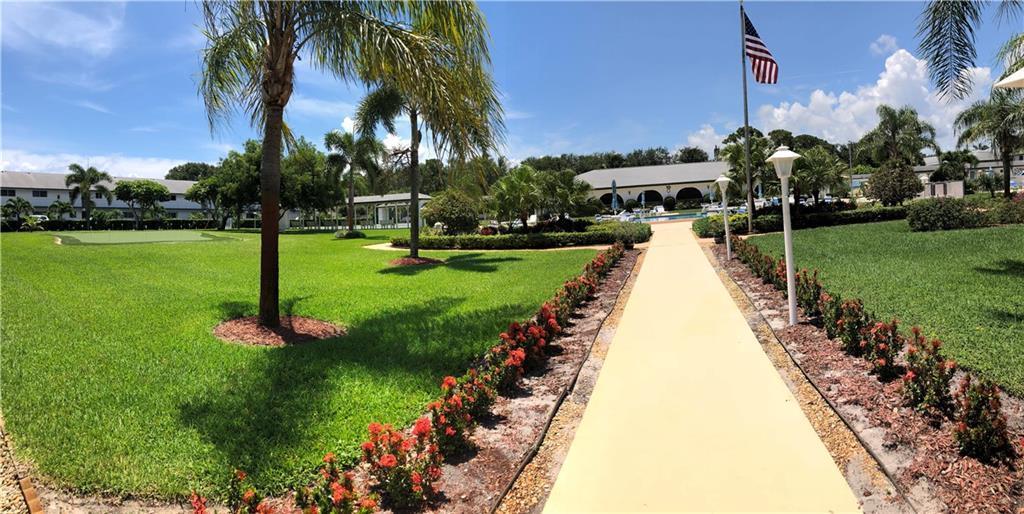 TEQUESTA GARDEN CONDO 4 - Residential