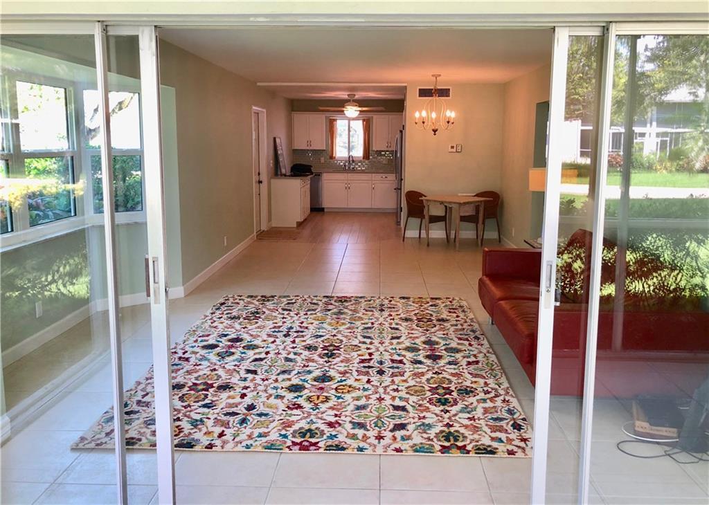 TEQUESTA GARDEN CONDO 4 - Residential