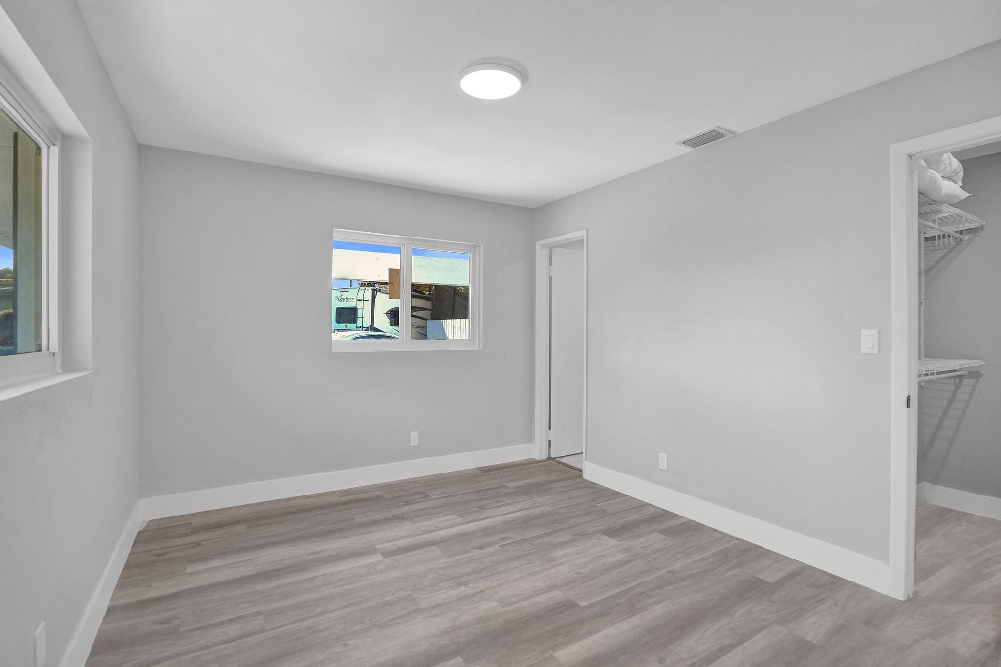 LARKDALE LAKE ESTATES - Residential