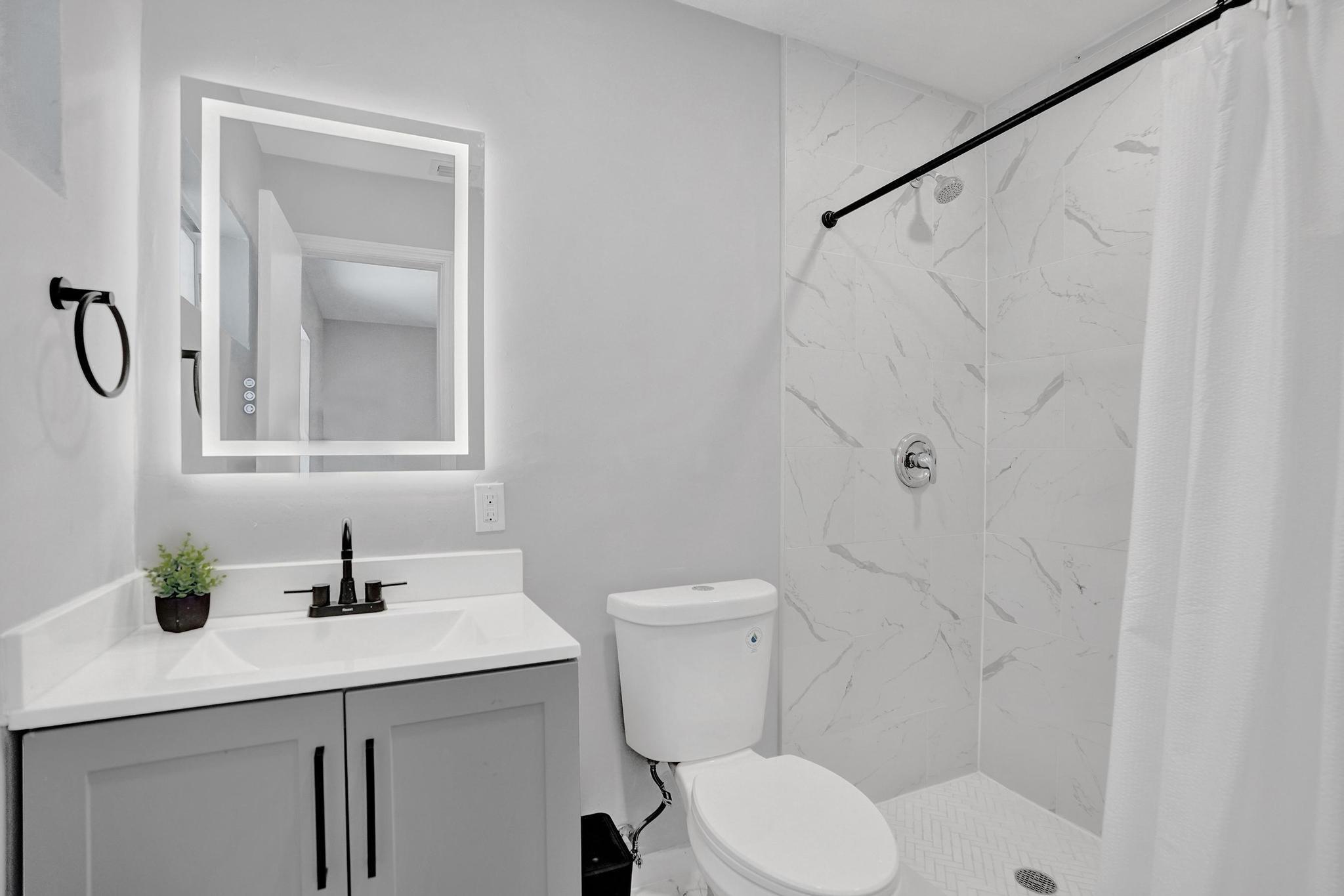 LARKDALE LAKE ESTATES - Residential