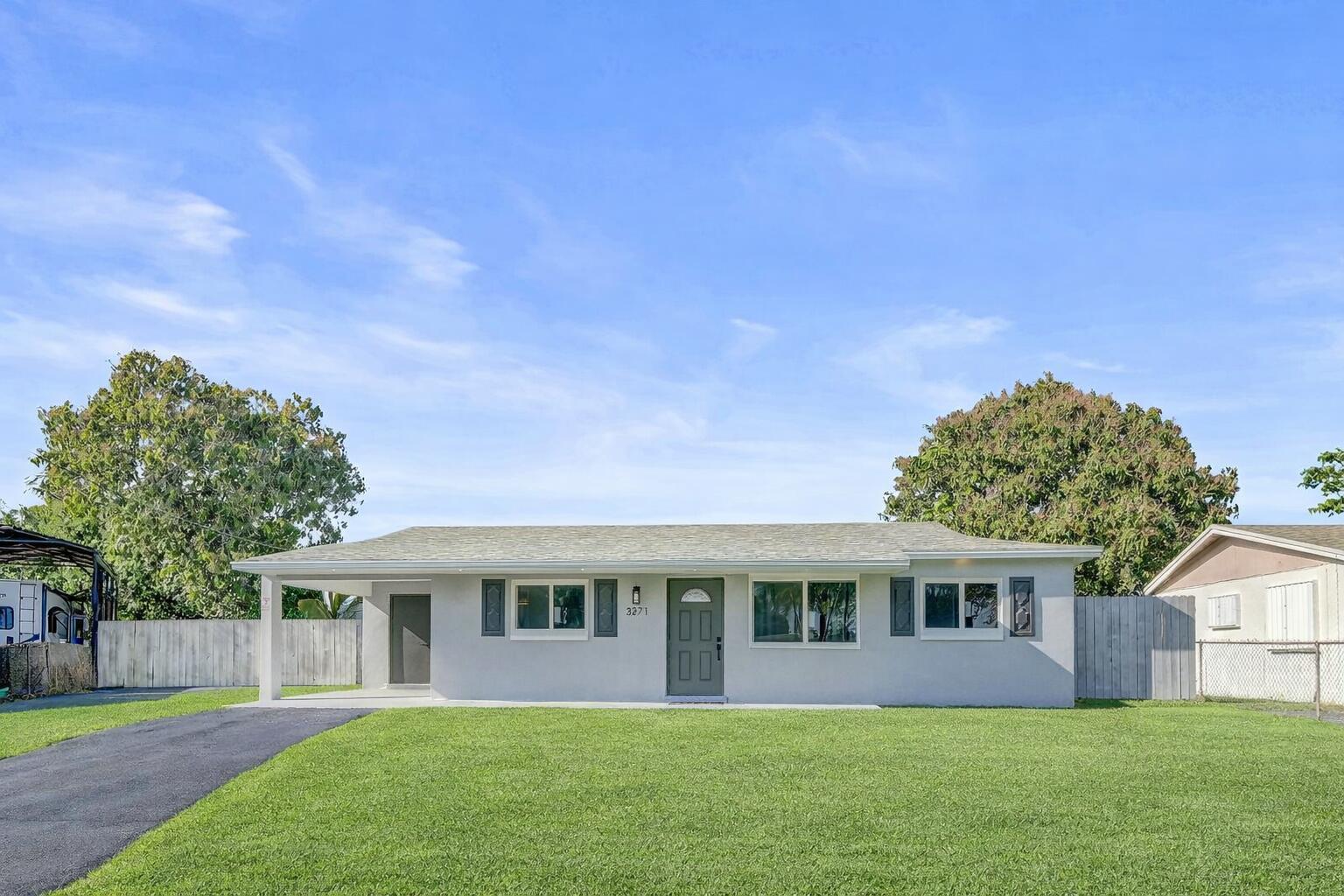 LARKDALE LAKE ESTATES - Residential