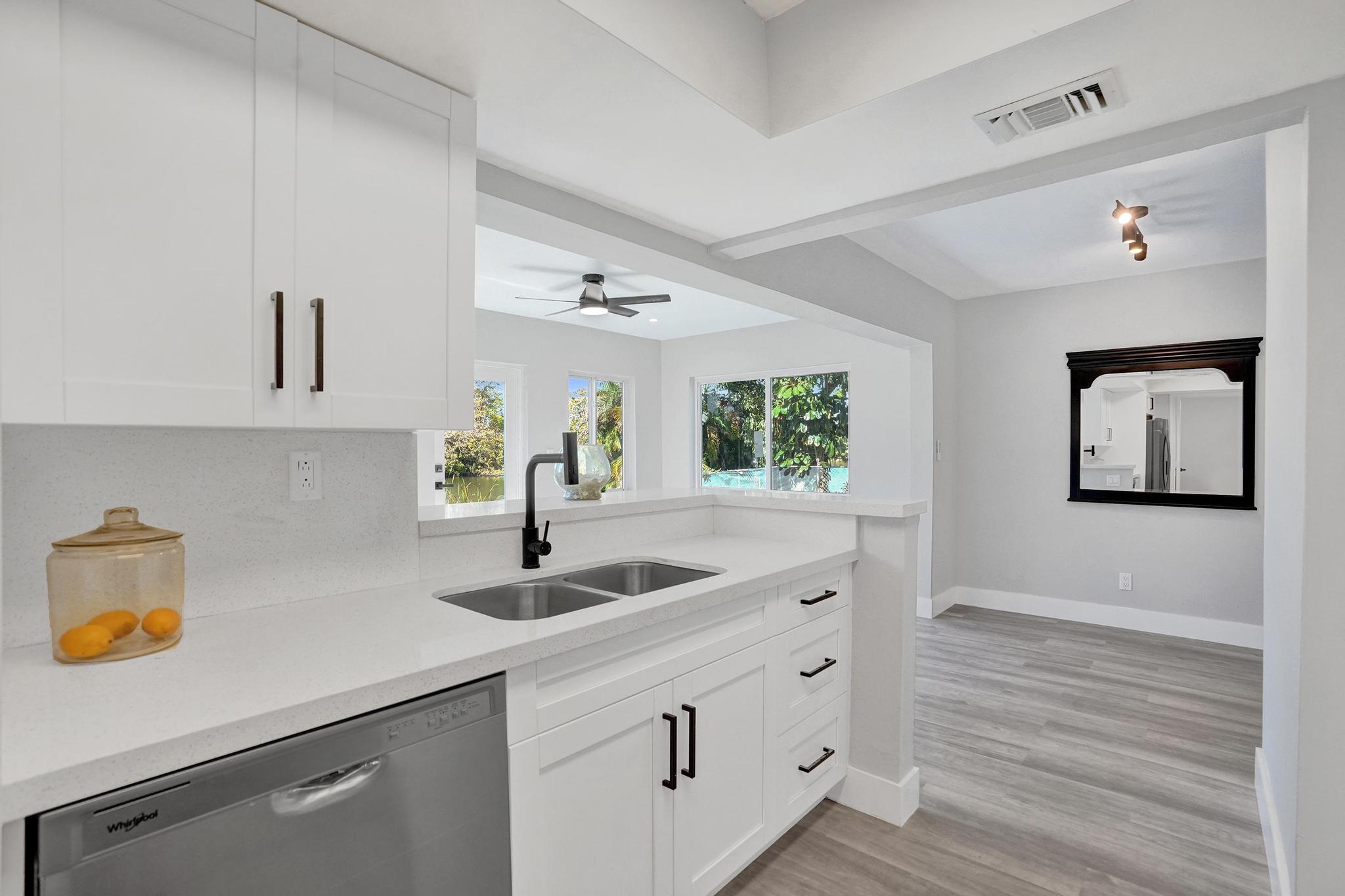 LARKDALE LAKE ESTATES - Residential