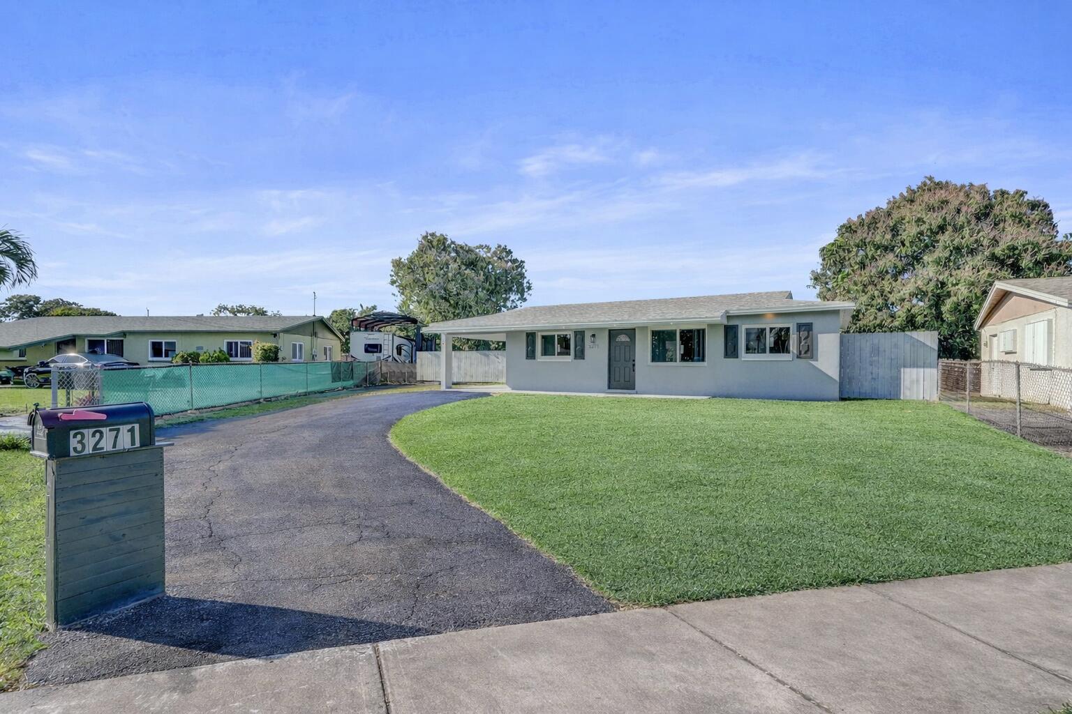 LARKDALE LAKE ESTATES - Residential