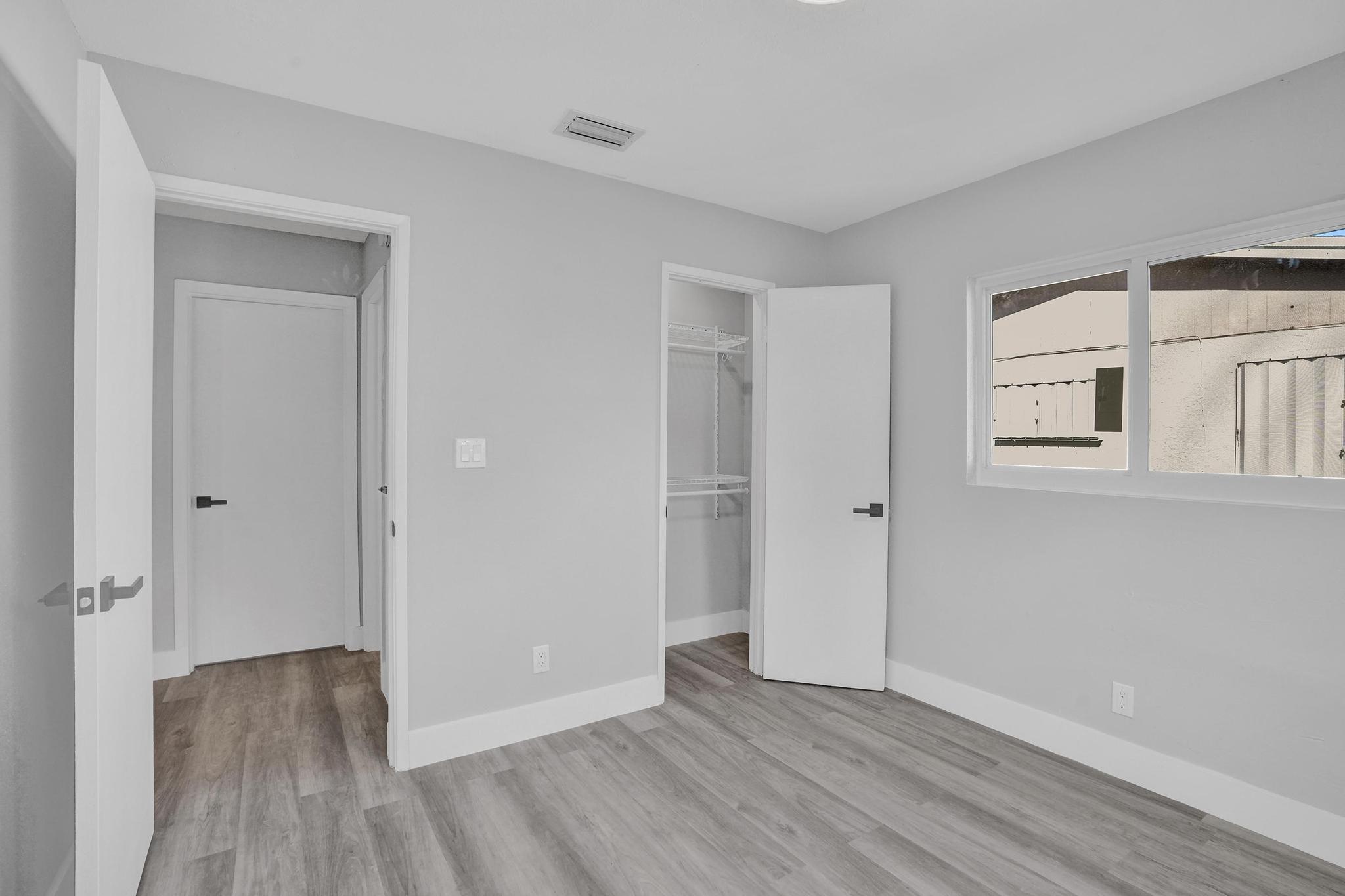 LARKDALE LAKE ESTATES - Residential