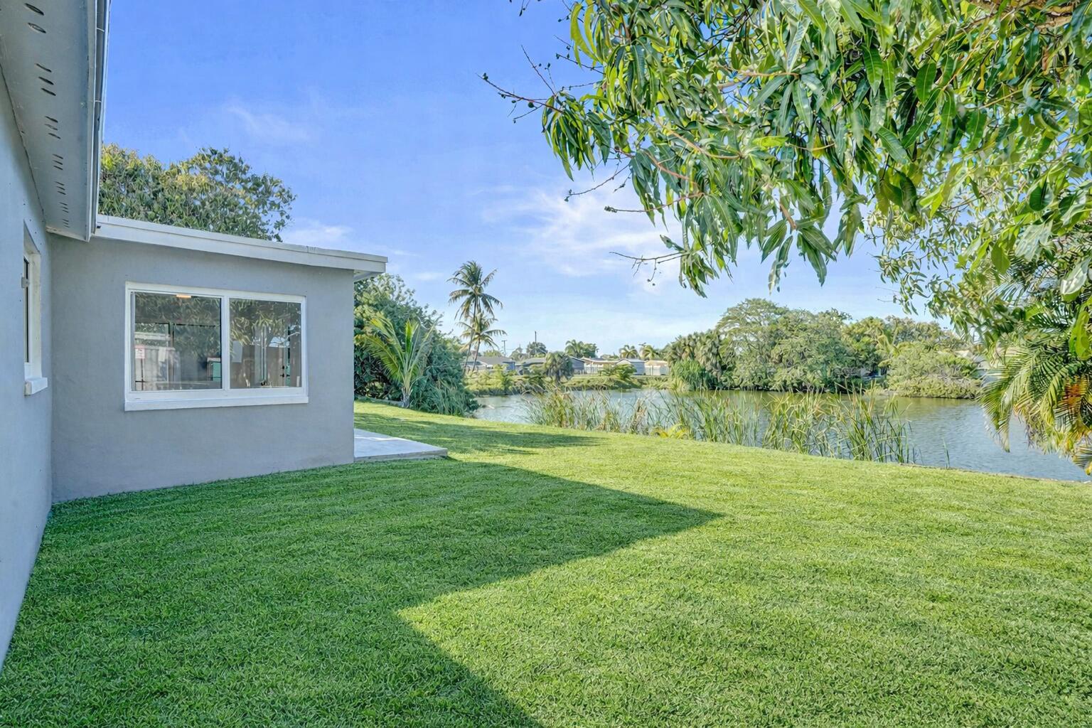 LARKDALE LAKE ESTATES - Residential