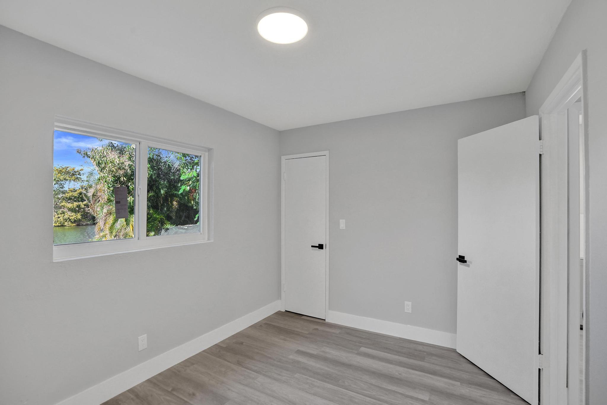 LARKDALE LAKE ESTATES - Residential