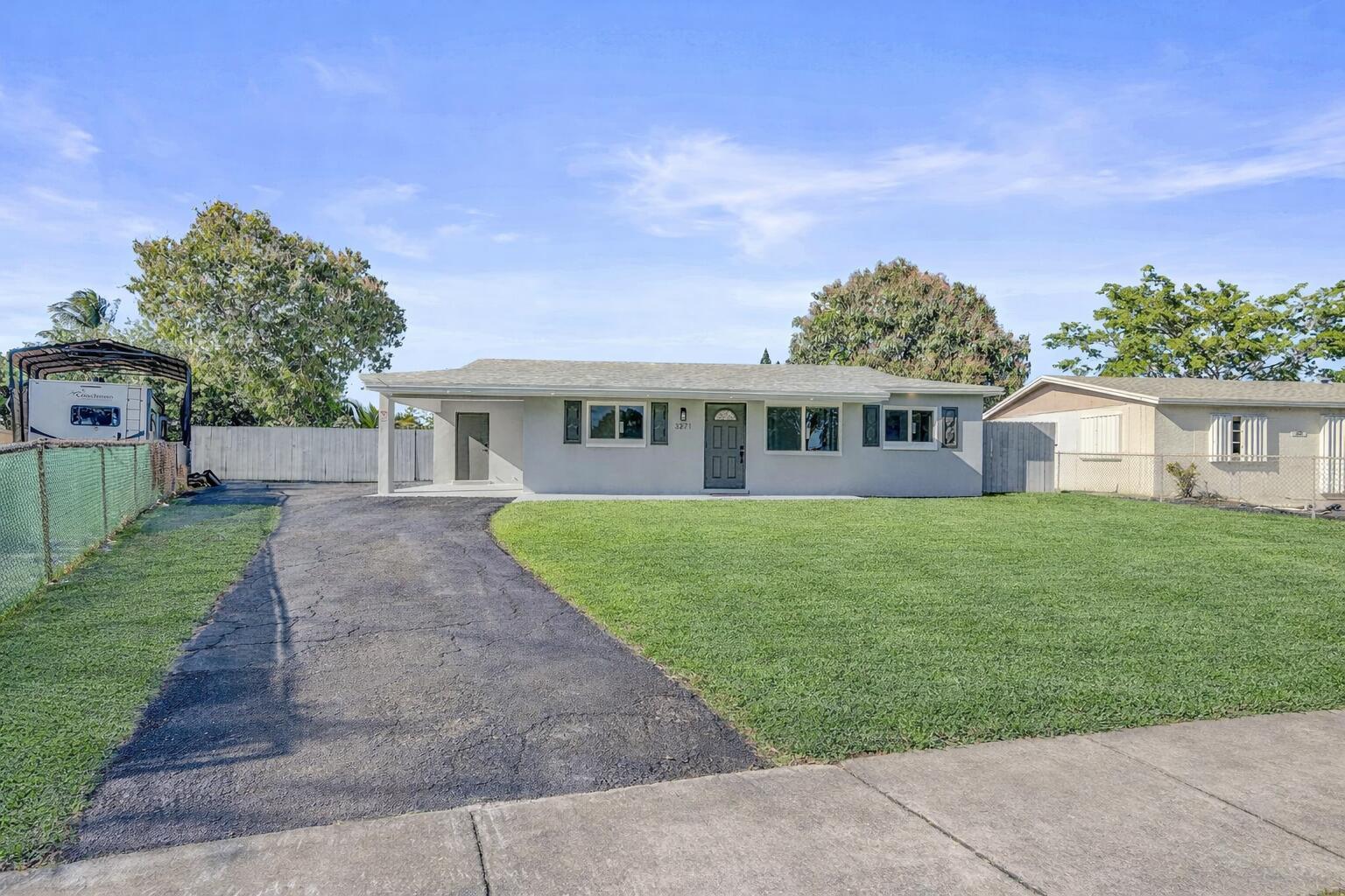 LARKDALE LAKE ESTATES - Residential