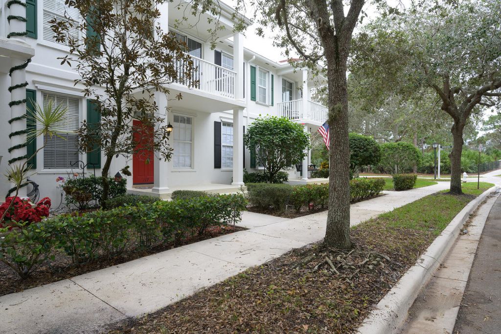 Photo of 117 Waterford Drive, Jupiter, FL 33458 (MLS # R10949408)