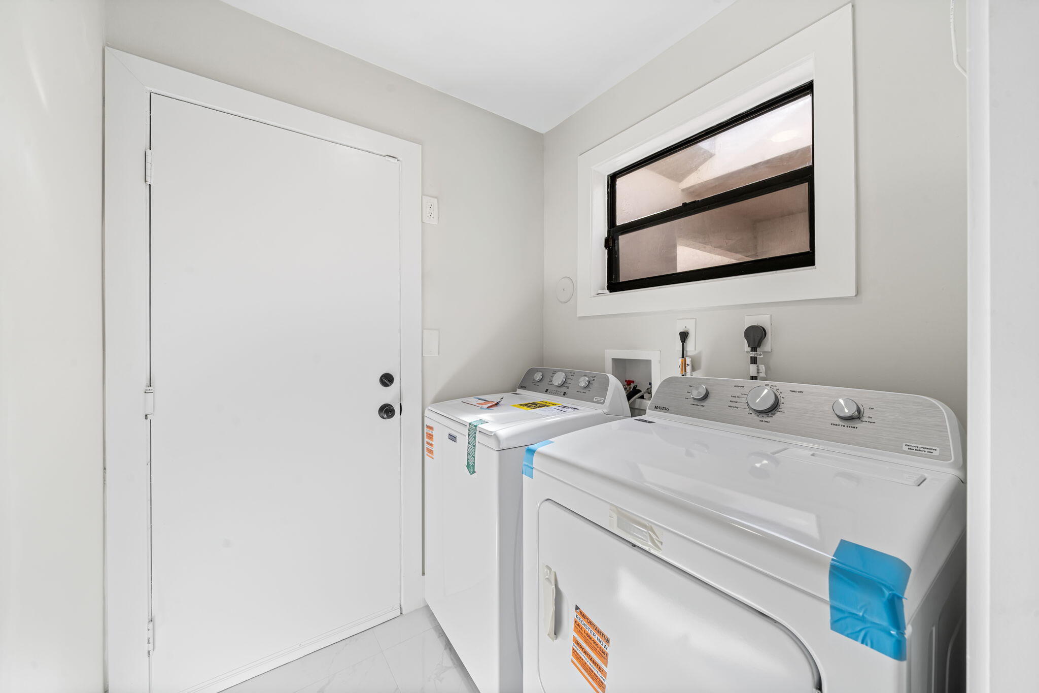 HUNTINGTON POINTE - Residential