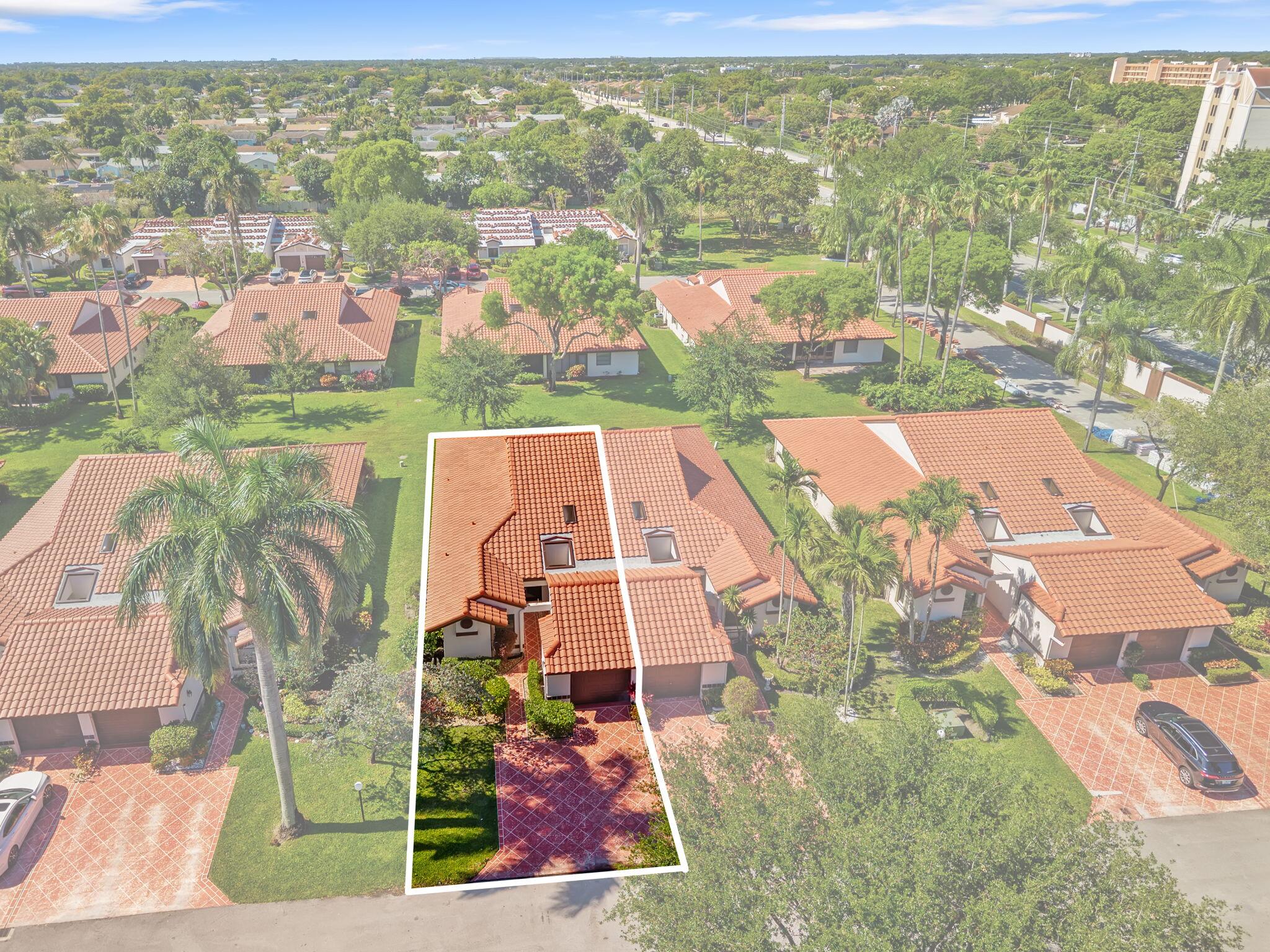 HUNTINGTON POINTE - Residential