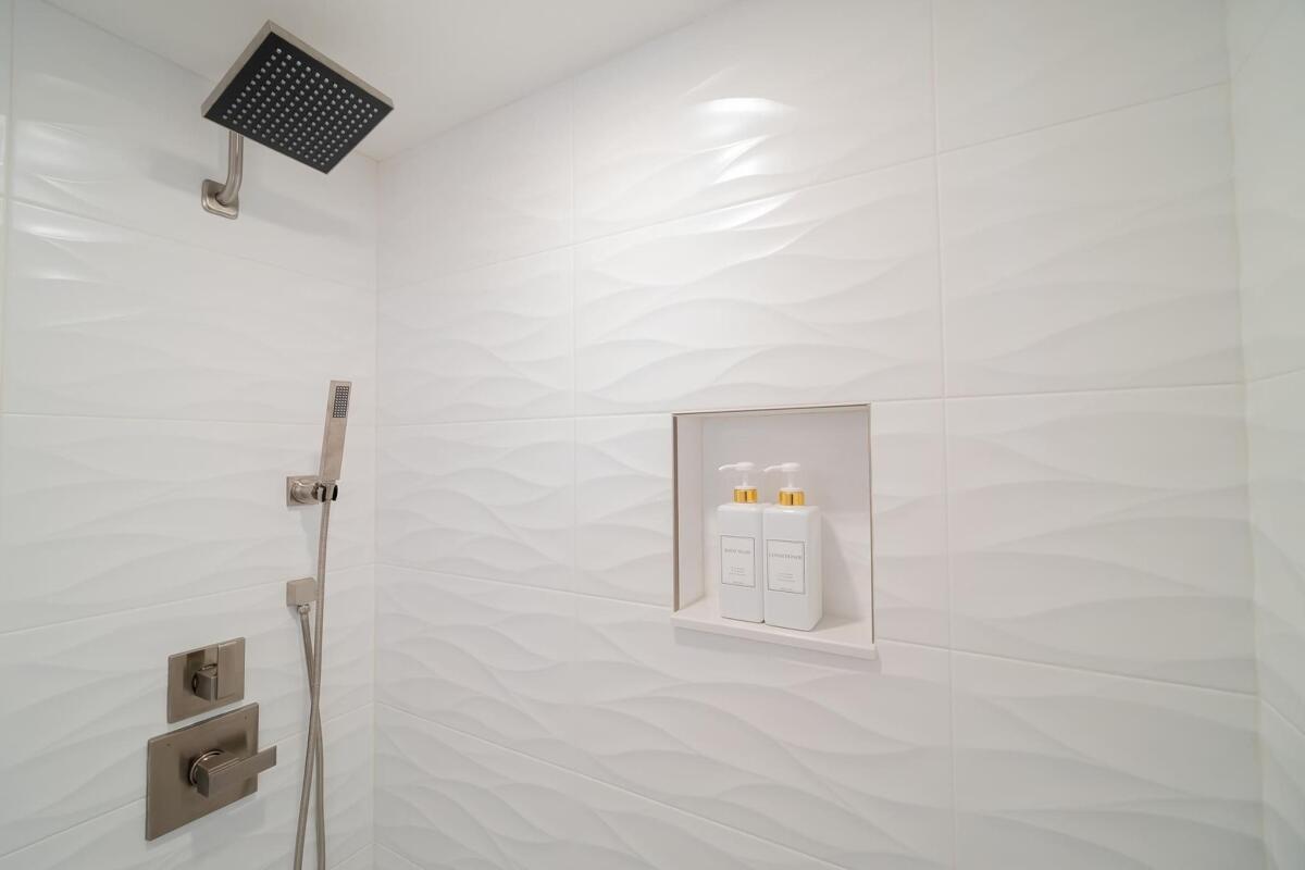 PALM BEACH HOTEL CONDO - Residential