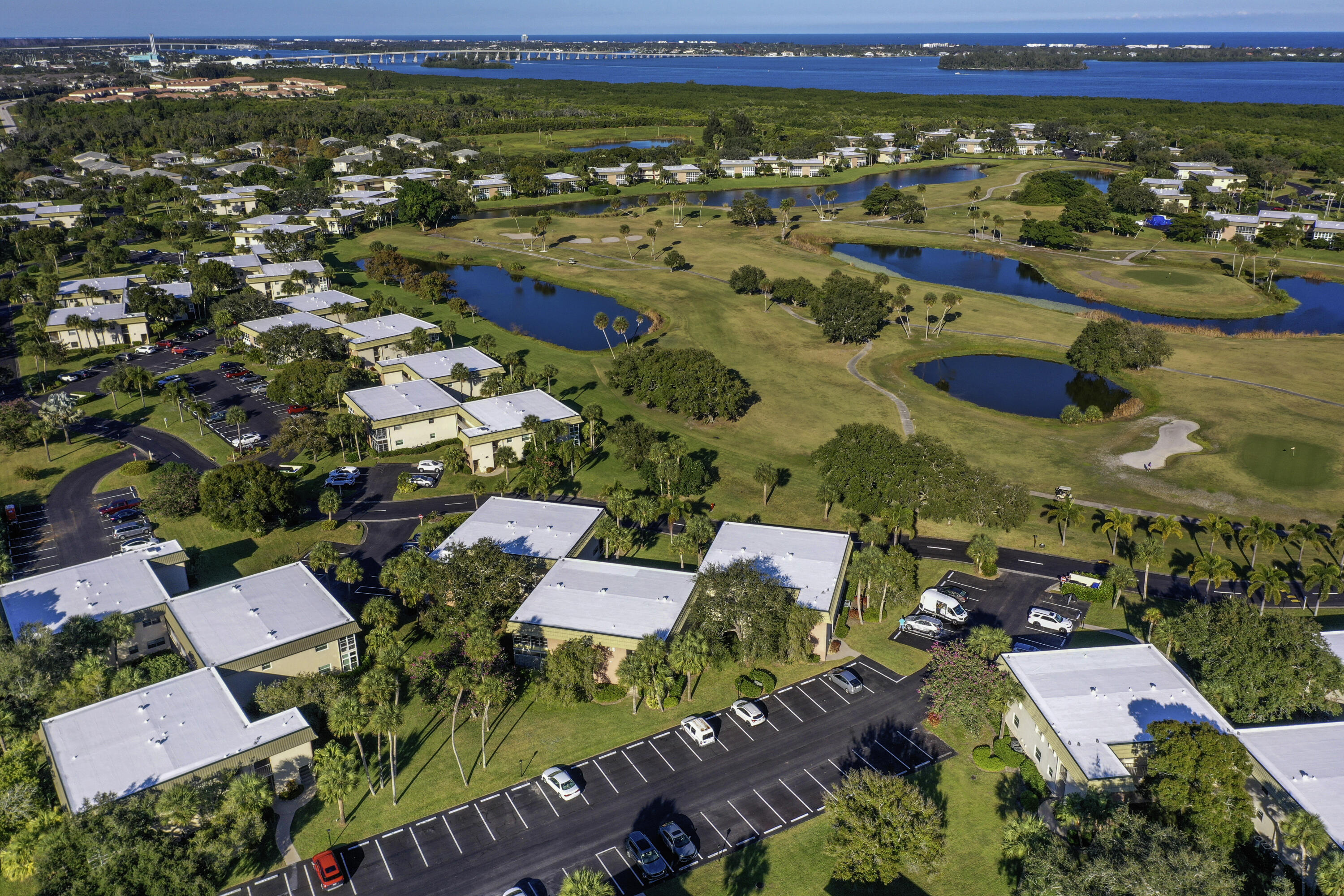 VISTA GARDENS F/K/A VISTA ROYALE GARDENS - Residential Lease