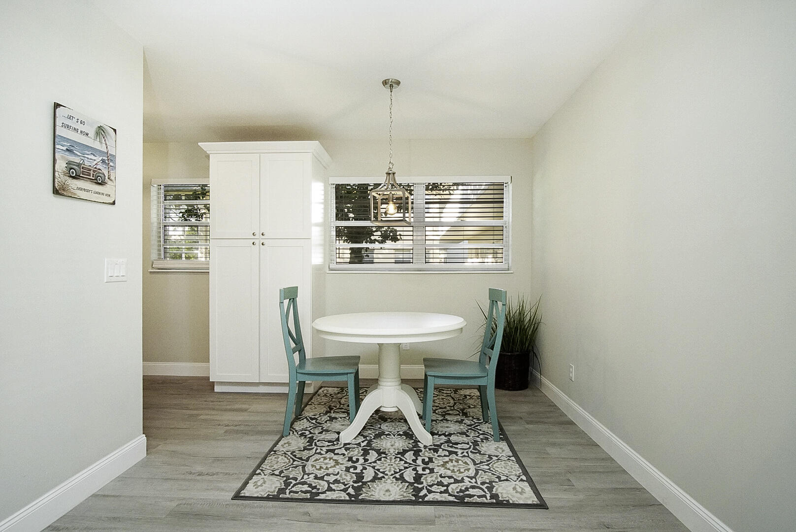 VISTA GARDENS F/K/A VISTA ROYALE GARDENS - Residential Lease