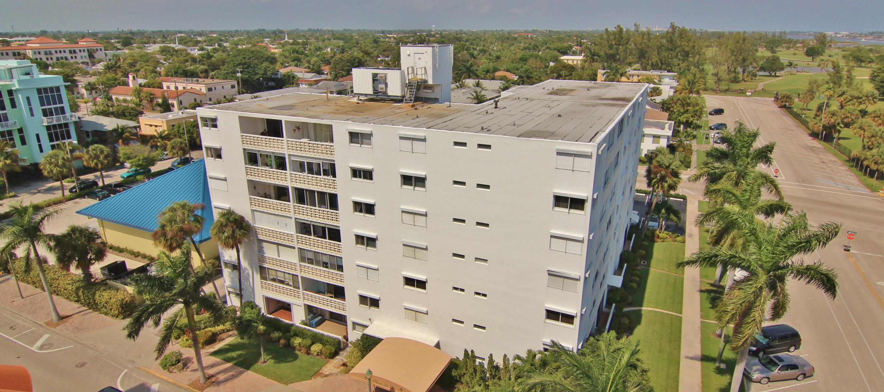 FLEUR DE LIS CONDO - Residential