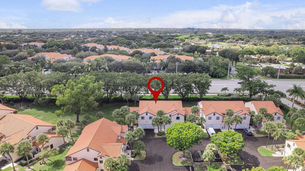 Photo of 5 Via De Casas Sur #201, Boynton Beach, FL 33426 (MLS # R11134813)