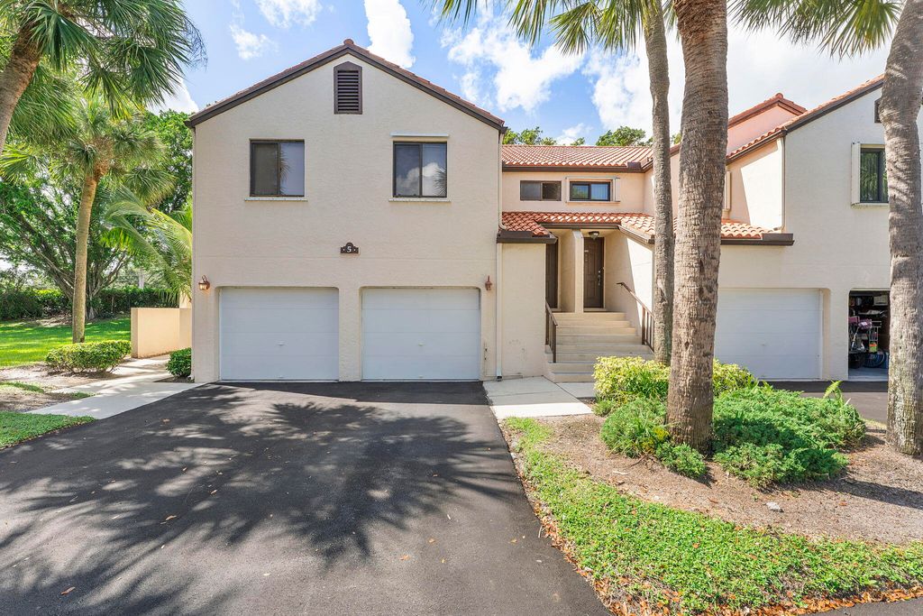 Photo of 5 Via De Casas Sur #201, Boynton Beach, FL 33426 (MLS # R11134813)