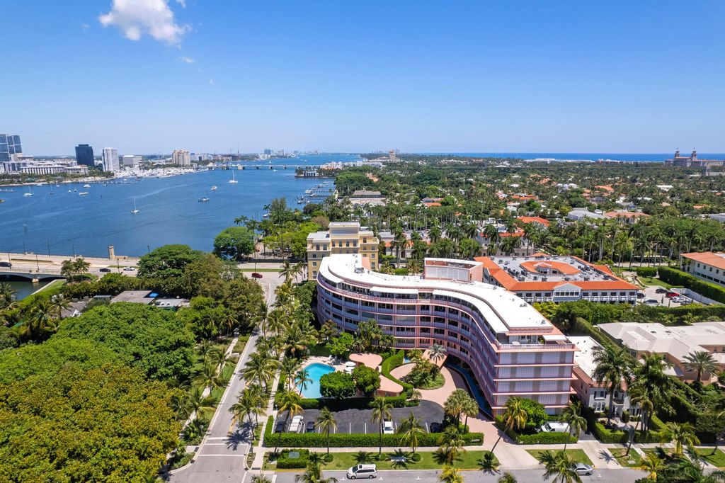 Photo of 315 S Lake Drive #1a, Palm Beach, FL 33480 (MLS # B26029932)