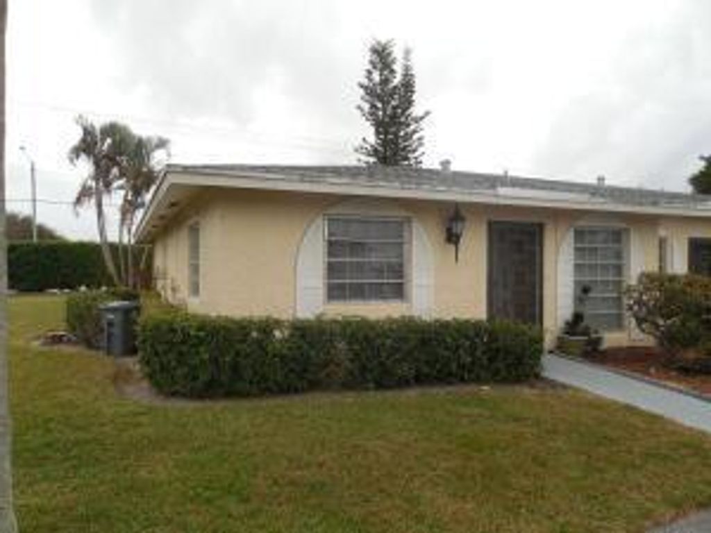 Photo of 13907 Via Aurora Drive #A, Delray Beach, FL 33484 (MLS # R11143136)