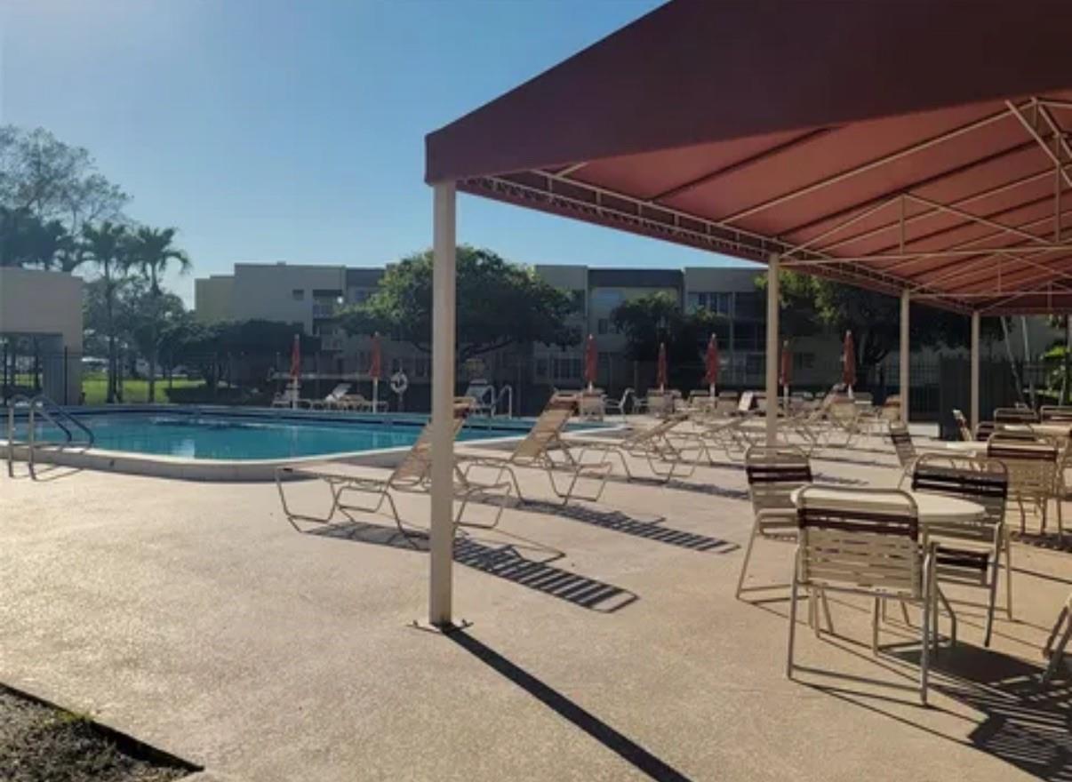 Bermuda Club - Residential