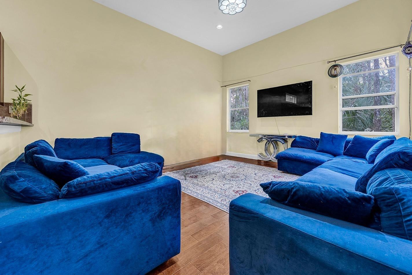 SECRET POND170-70 - Residential