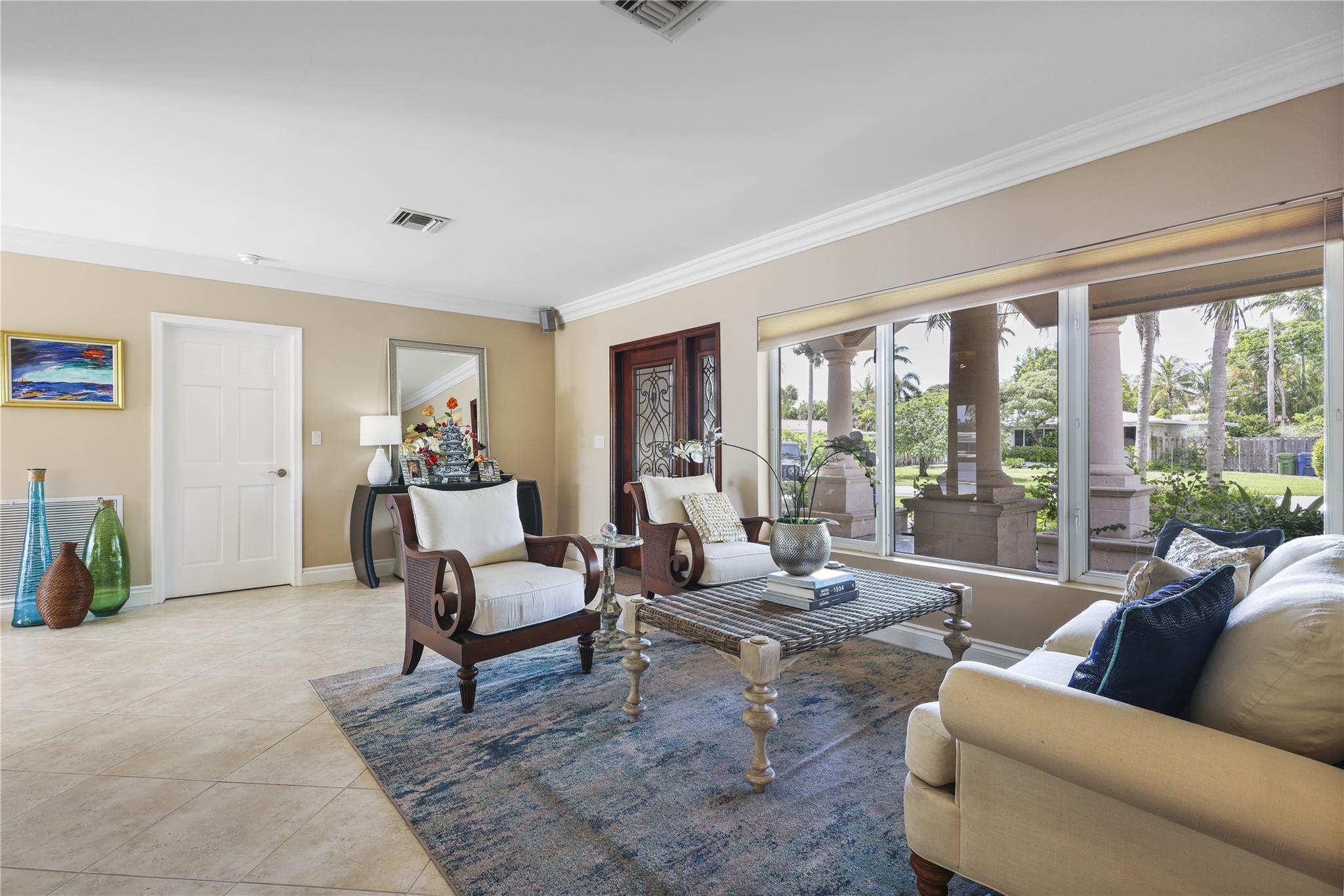 1925 Coral Gardens Dr