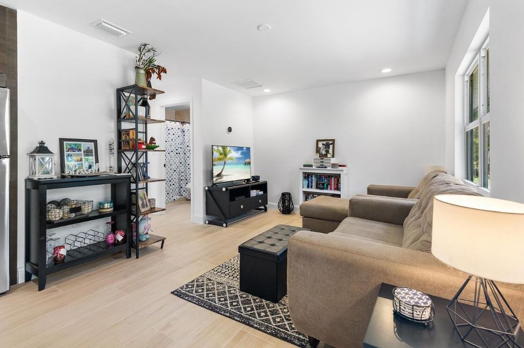 Photo of 15127 Mellen Lane, Jupiter, FL 33478 (MLS # F10525588)